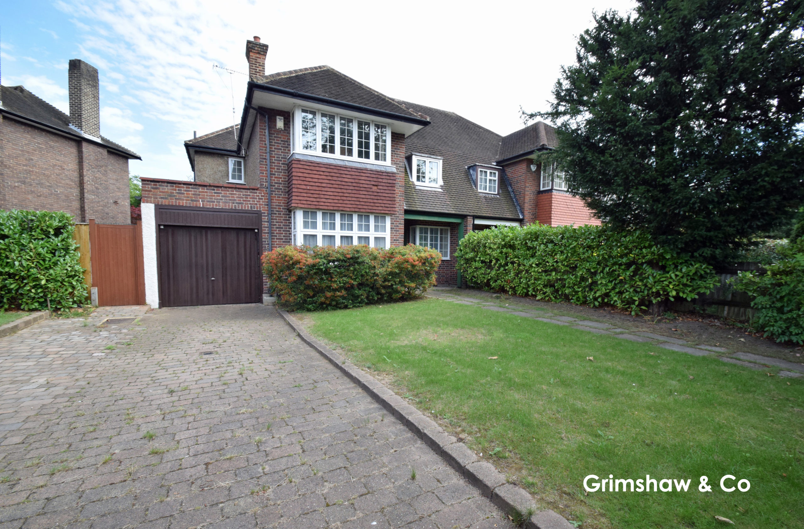 Opposite Gunnersbury Park Ealing 4bedroom housegrimshaw estate agents