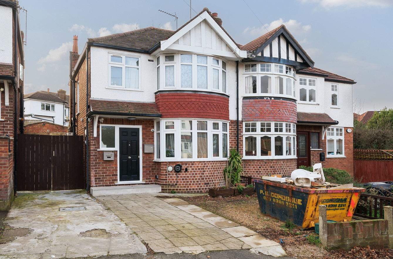 Bispham Road West Twyford 3bedroom housegrimshaw estate agents