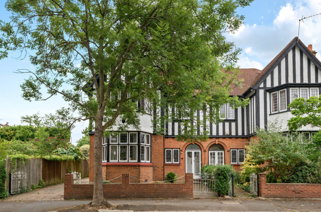 Heathfield Road, Acton, W3