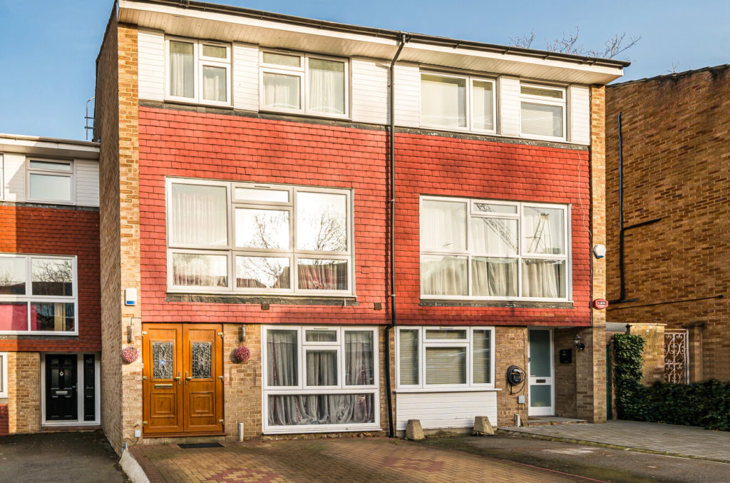 Lanark Close, Ealing, W5