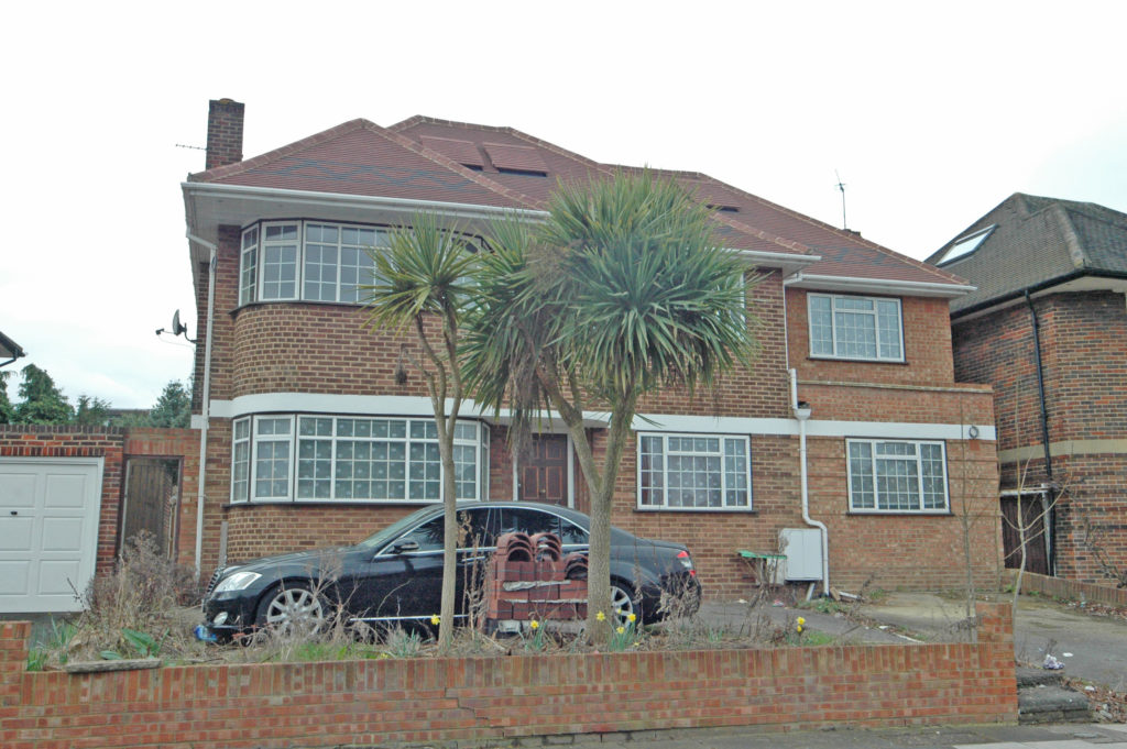 The Ridings, Ealing, W5