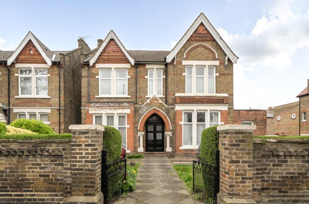 Uxbridge Road, Ealing, W5