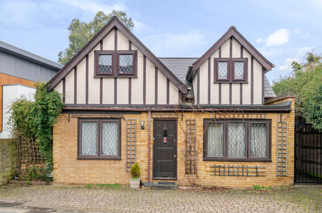 New quoting price - off Ealing Broadway W5