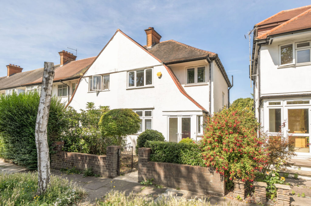 Princes Avenue, Acton, W3