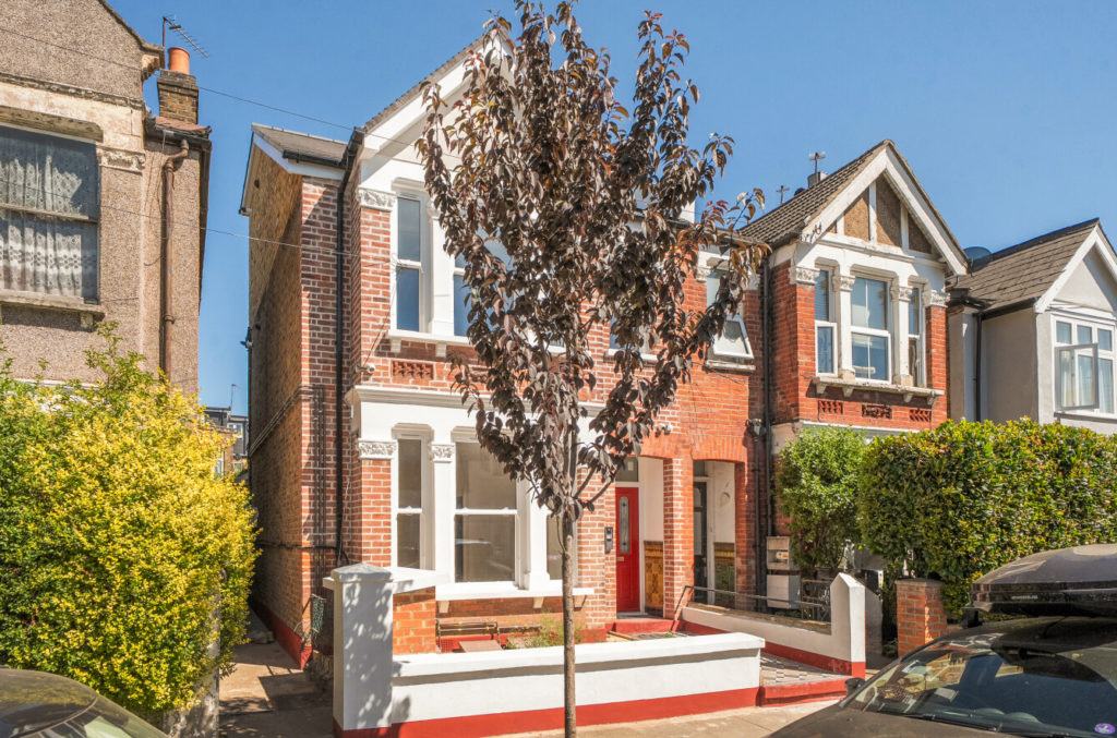 Willcott Road, Acton, W3