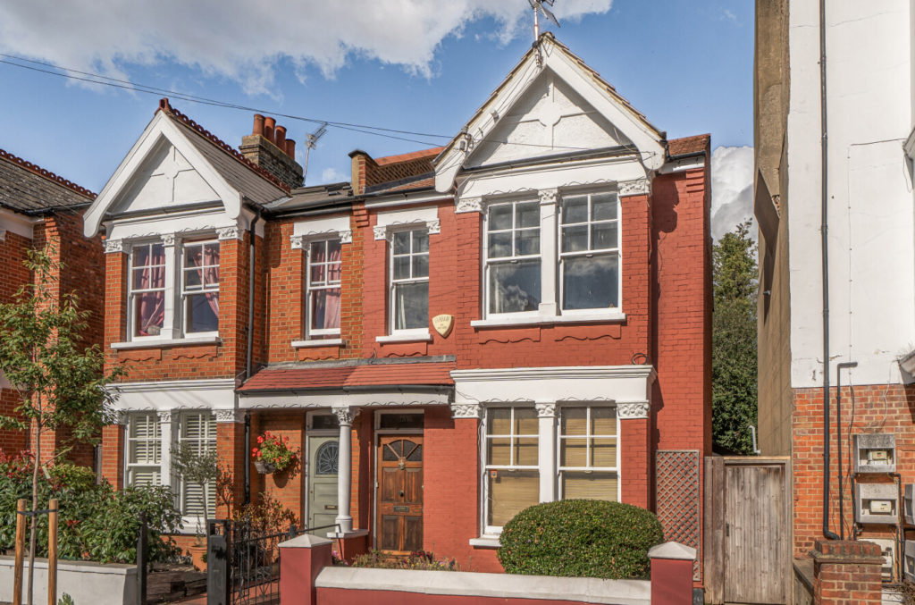 Shalimar Gardens, Acton, W3